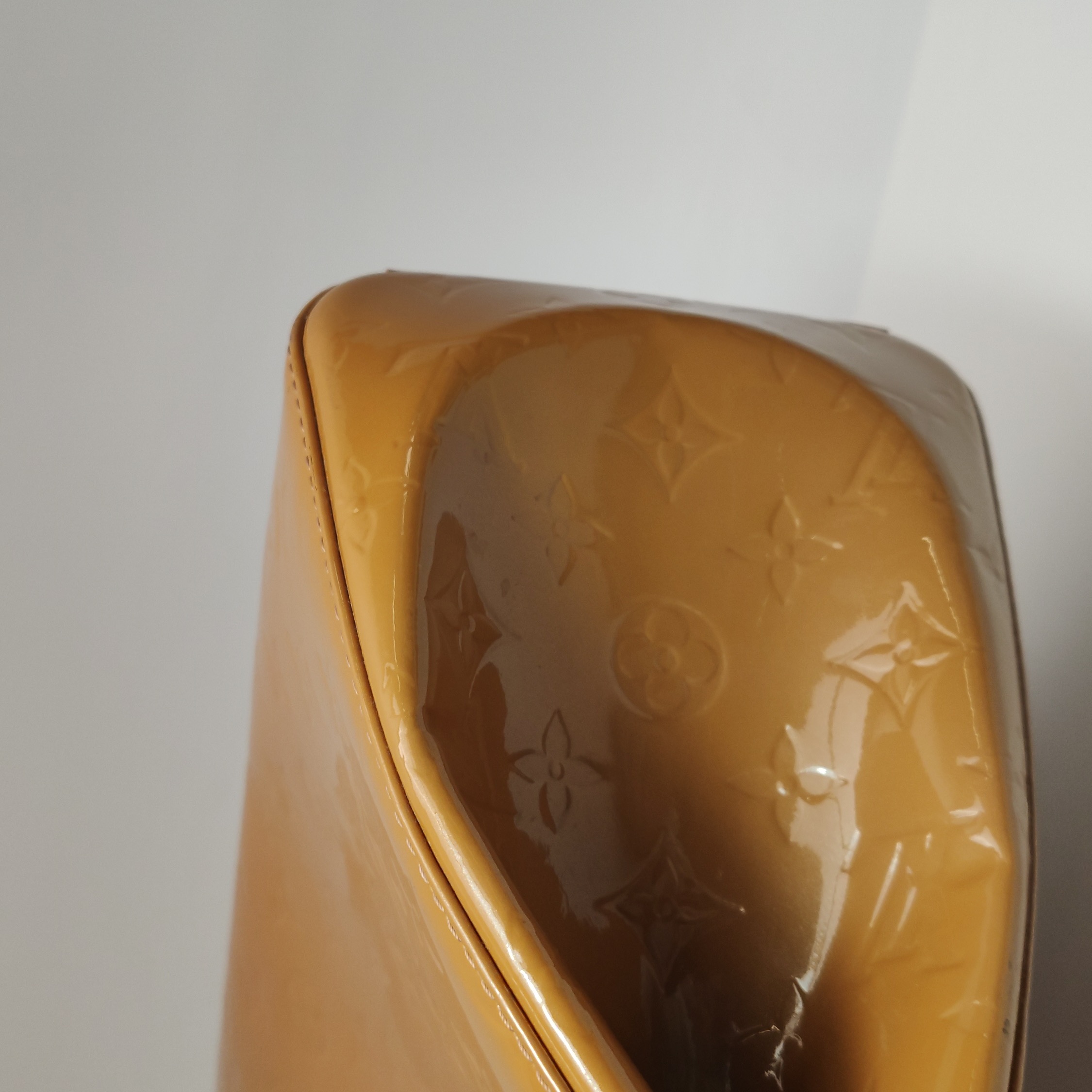 Louis Vuitton(LV) Brea Handbag Monogram Vernis MM — photo 16 of 26