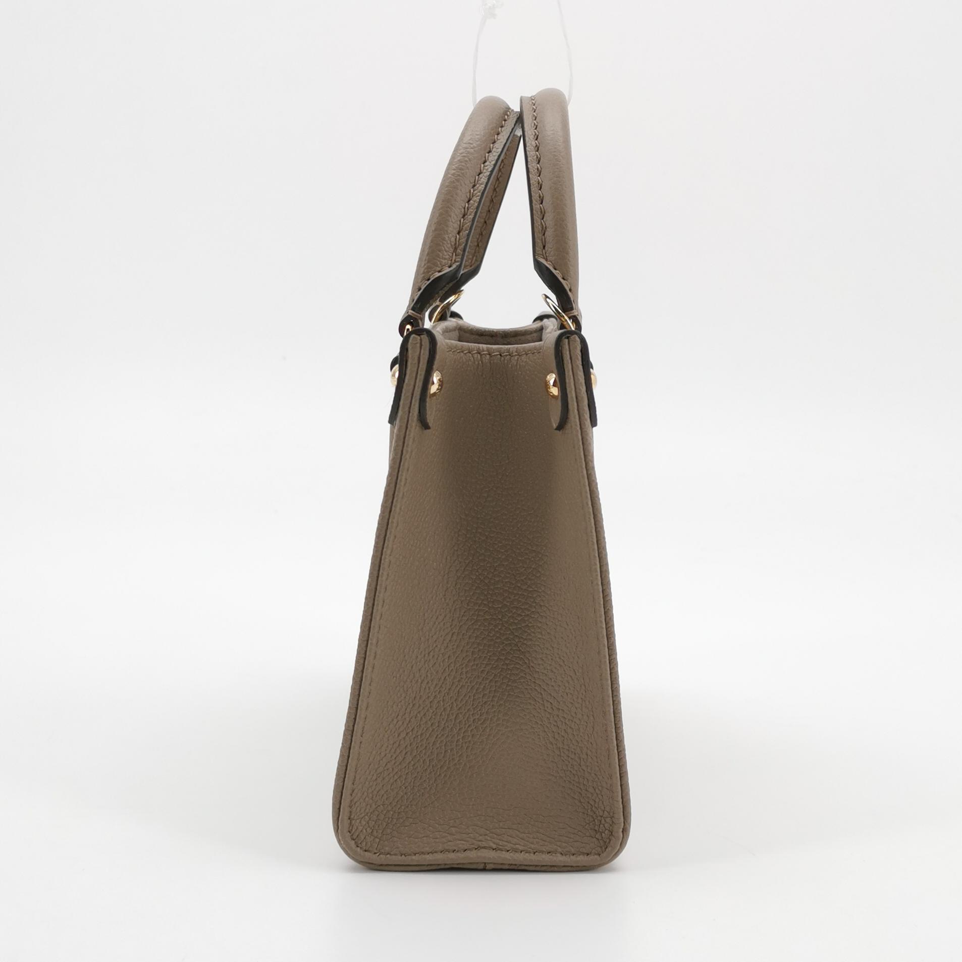 Louis Vuitton(LV) OnTheGo Tote Bicolor Monogram Empreinte Giant BB — photo 5 of 14
