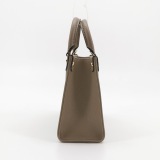Louis Vuitton(LV) OnTheGo Tote Bicolor Monogram Empreinte Giant BB — thumbnail 4
