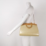 Louis Vuitton(LV) Brea Handbag Monogram Vernis MM — thumbnail 2