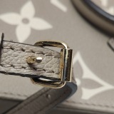 Louis Vuitton(LV) OnTheGo Tote Bicolor Monogram Empreinte Giant BB — thumbnail 12