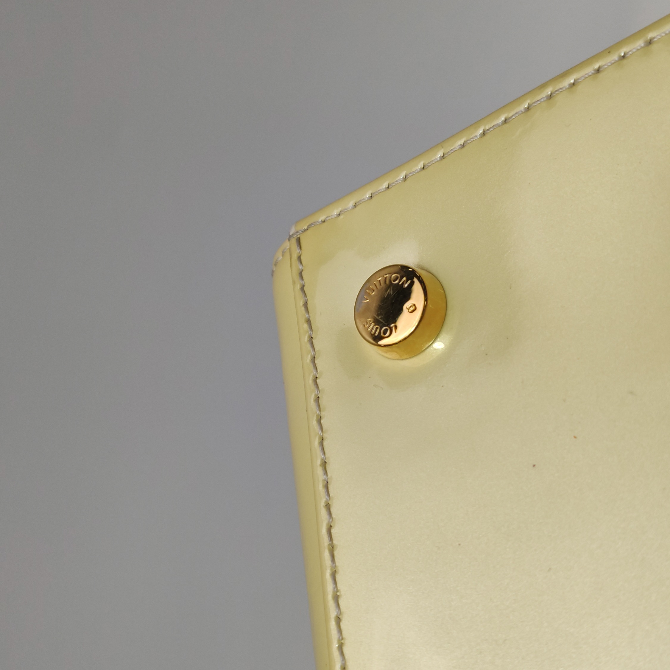 Louis Vuitton(LV) Brea Handbag Monogram Vernis MM — photo 14 of 21