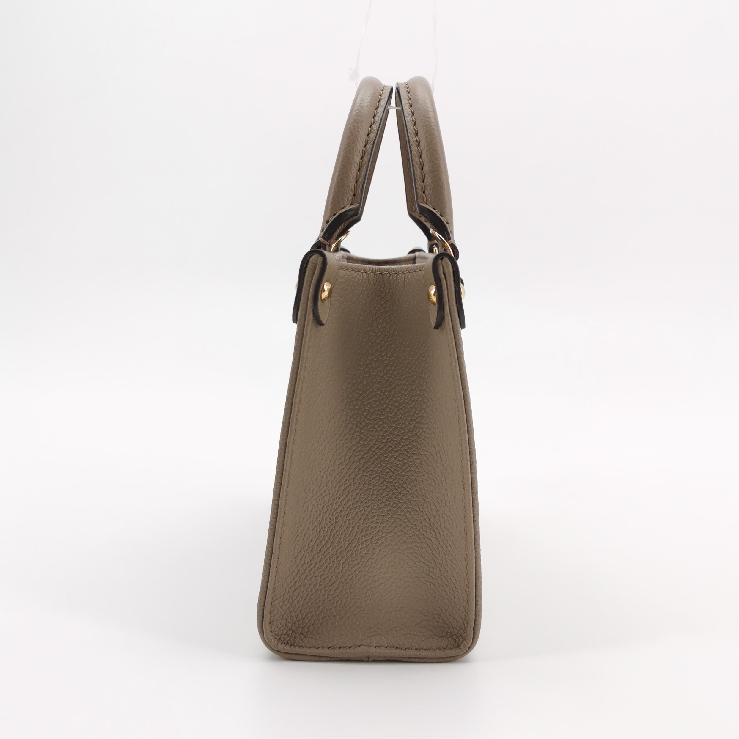 Louis Vuitton(LV) OnTheGo Tote Bicolor Monogram Empreinte Giant BB — photo 5 of 15