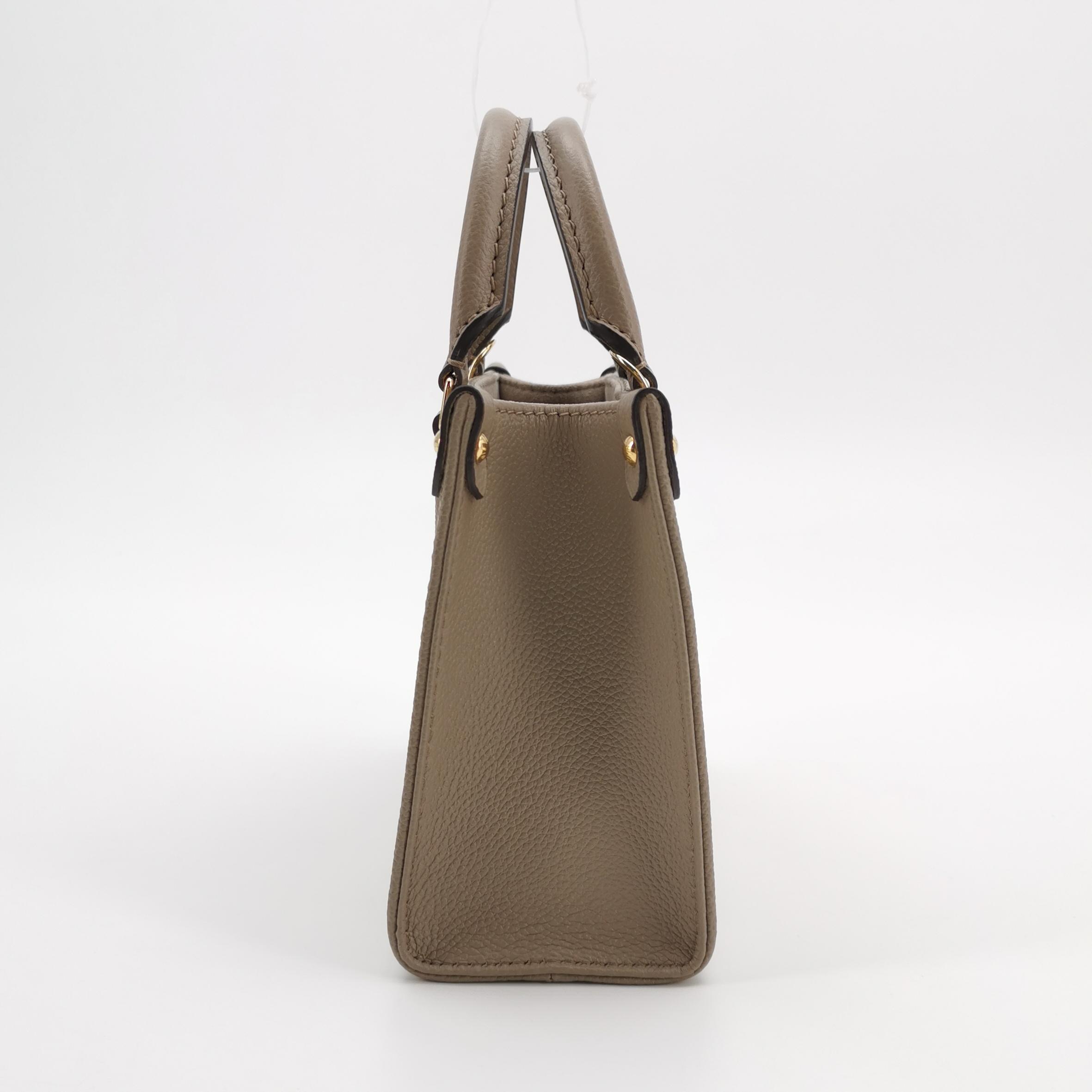 Louis Vuitton(LV) OnTheGo Tote Bicolor Monogram Empreinte Giant BB — photo 4 of 15