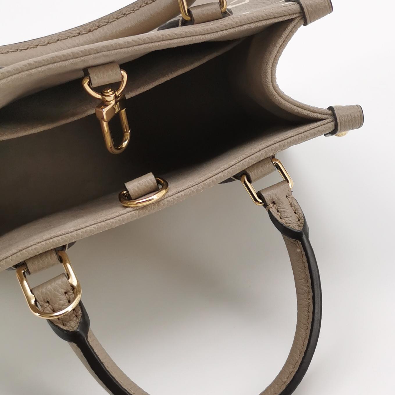 Louis Vuitton(LV) OnTheGo Tote Bicolor Monogram Empreinte Giant BB — photo 7 of 15
