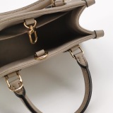 Louis Vuitton(LV) OnTheGo Tote Bicolor Monogram Empreinte Giant BB — thumbnail 7