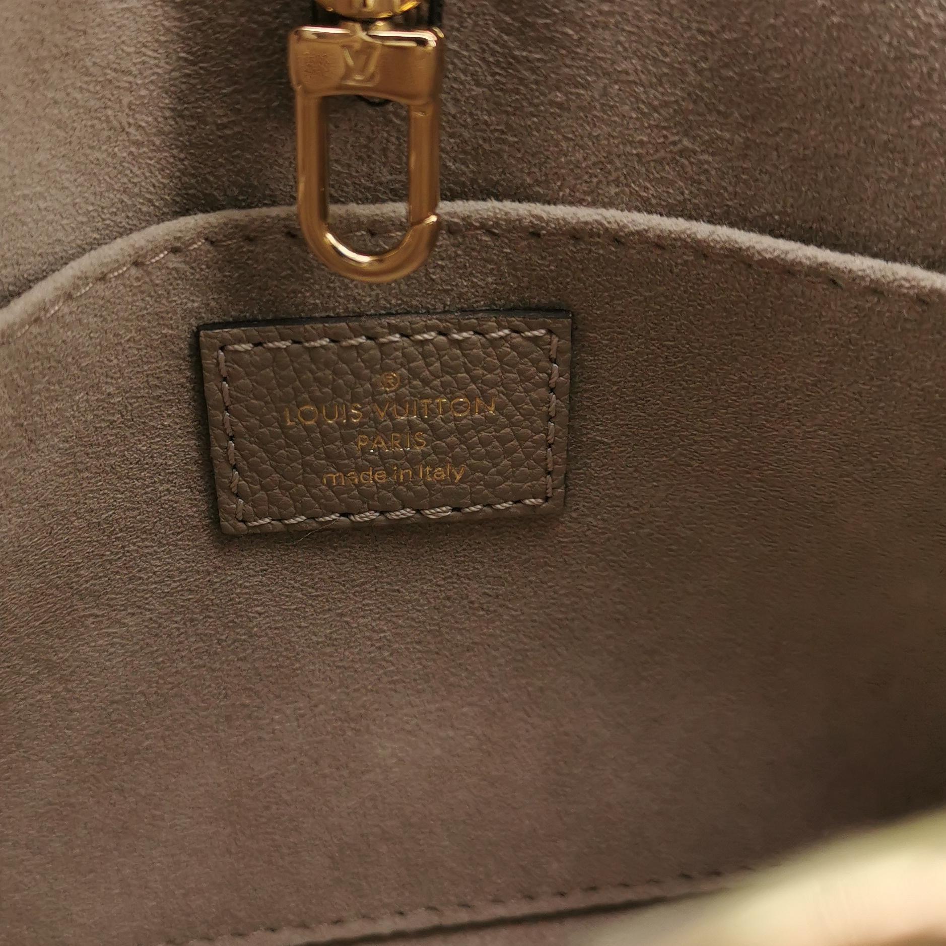 Louis Vuitton(LV) OnTheGo Tote Bicolor Monogram Empreinte Giant BB — photo 8 of 15