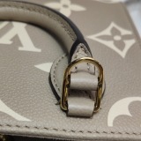 Louis Vuitton(LV) OnTheGo Tote Bicolor Monogram Empreinte Giant BB — thumbnail 9