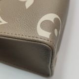 Louis Vuitton(LV) OnTheGo Tote Bicolor Monogram Empreinte Giant BB — thumbnail 14