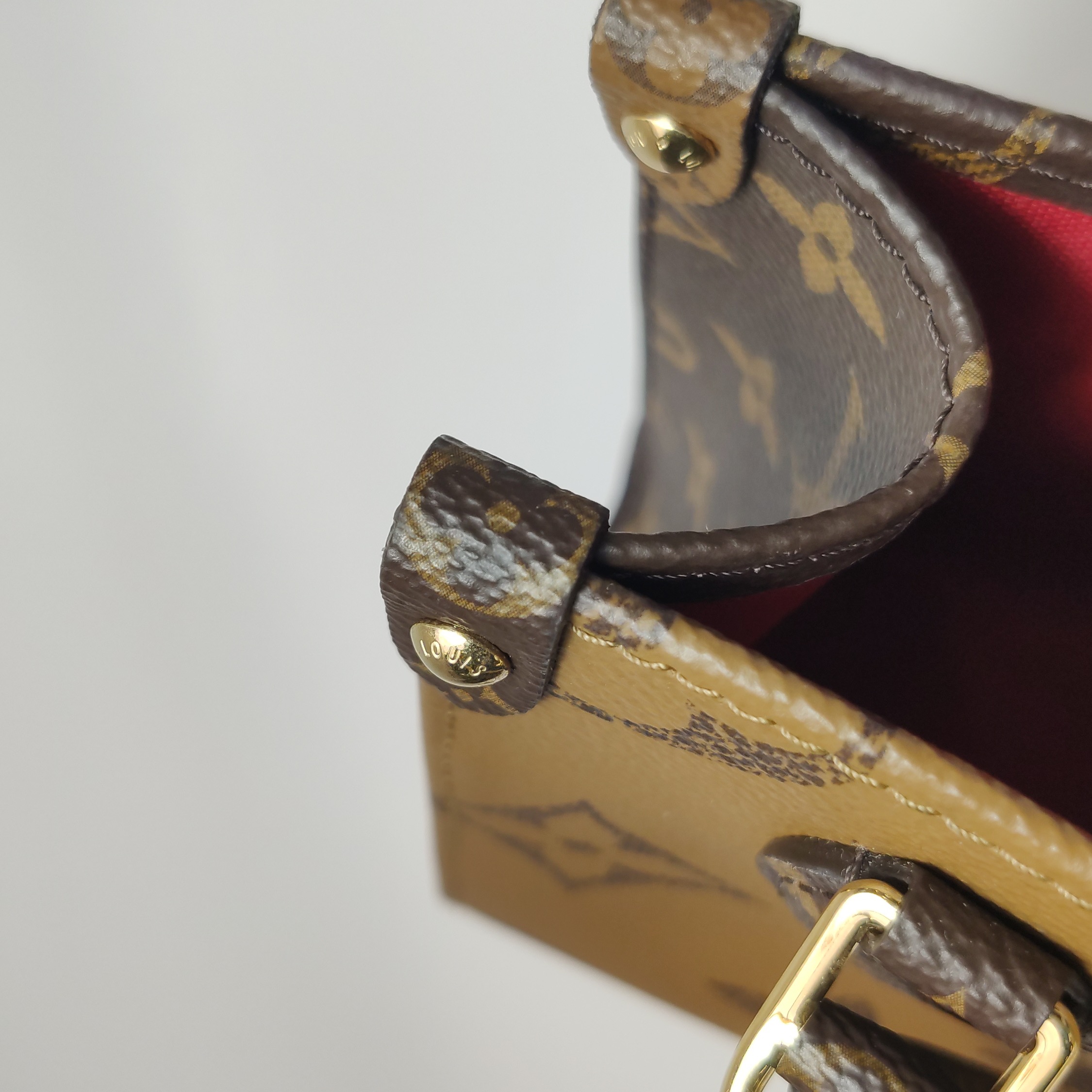 Louis Vuitton(LV) OnTheGo Tote Reverse Monogram Giant BB — photo 14 of 15