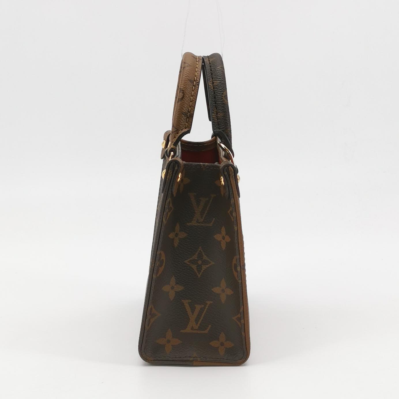 Louis Vuitton(LV) OnTheGo Tote Reverse Monogram Giant BB — photo 4 of 15