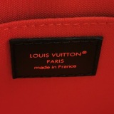 Louis Vuitton(LV) OnTheGo Tote Reverse Monogram Giant BB — thumbnail 8