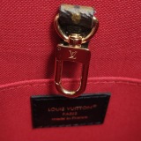 Louis Vuitton(LV) OnTheGo Tote Reverse Monogram Giant BB — thumbnail 10