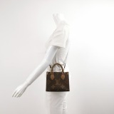 Louis Vuitton(LV) OnTheGo Tote Reverse Monogram Giant BB — thumbnail 2