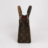 Louis Vuitton(LV) OnTheGo Tote Reverse Monogram Giant BB — thumbnail 5