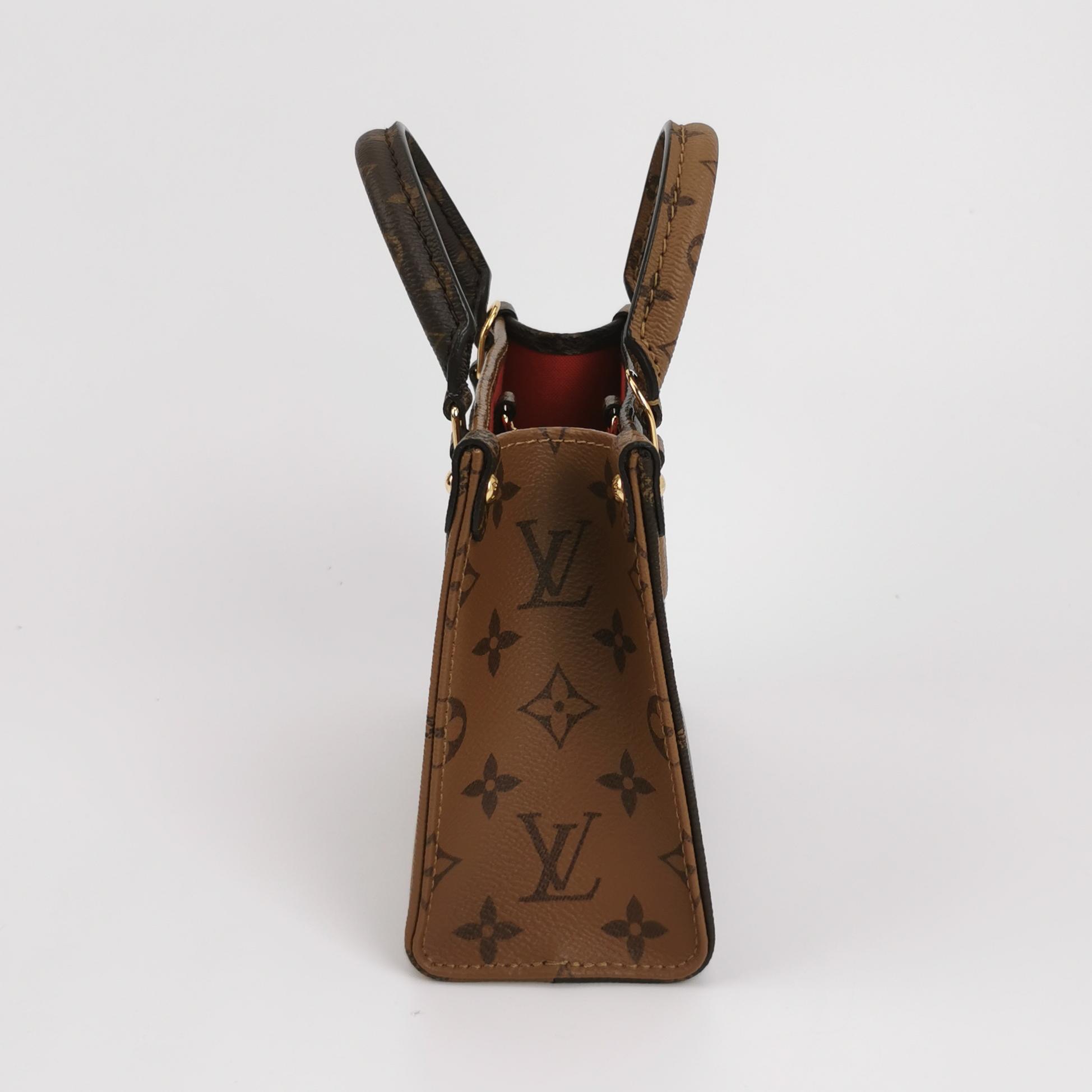 Louis Vuitton(LV) OnTheGo Tote Reverse Monogram Giant BB — photo 4 of 13