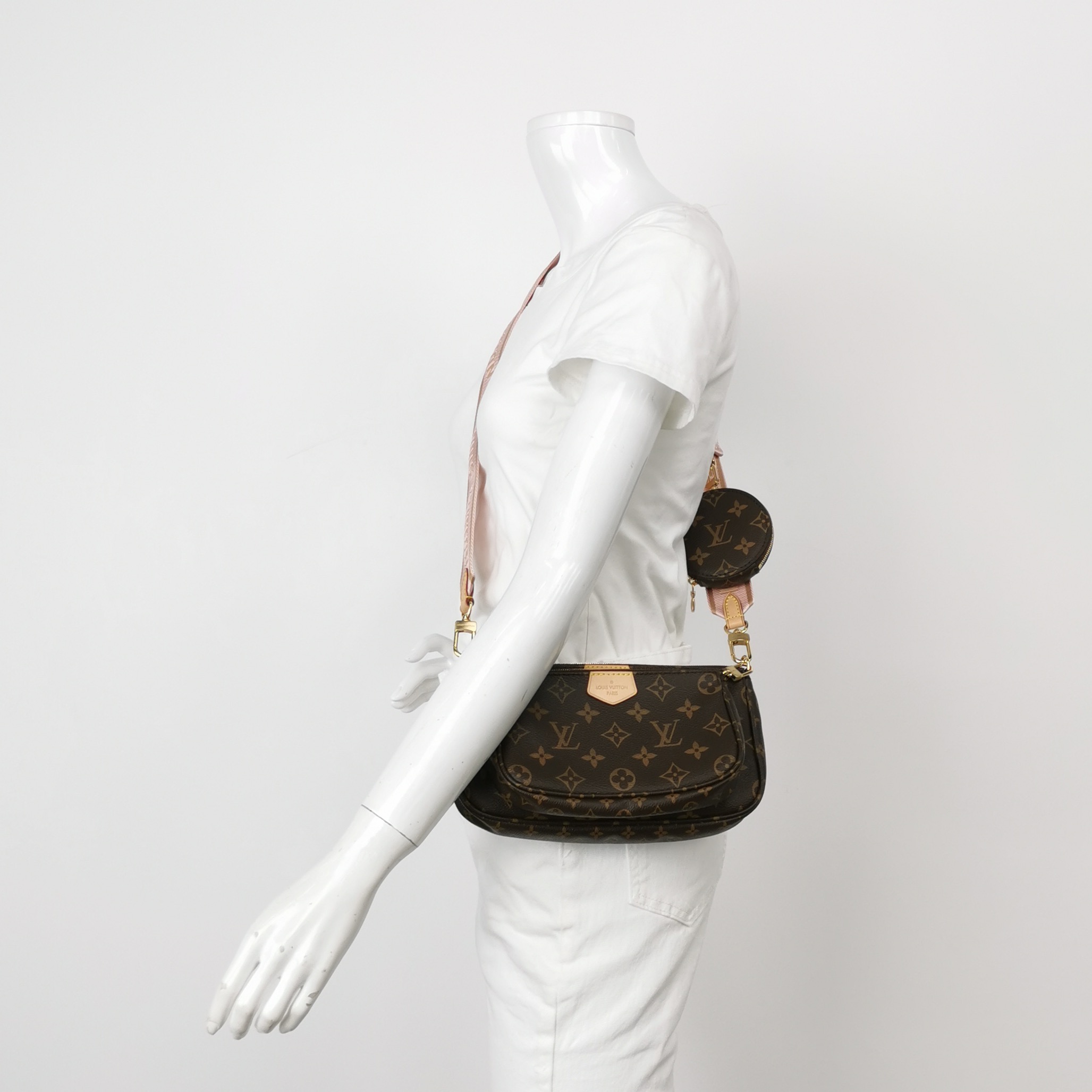 Louis Vuitton(Lv) Multi Pochette Accessoires Monogram Canvas — alternate view