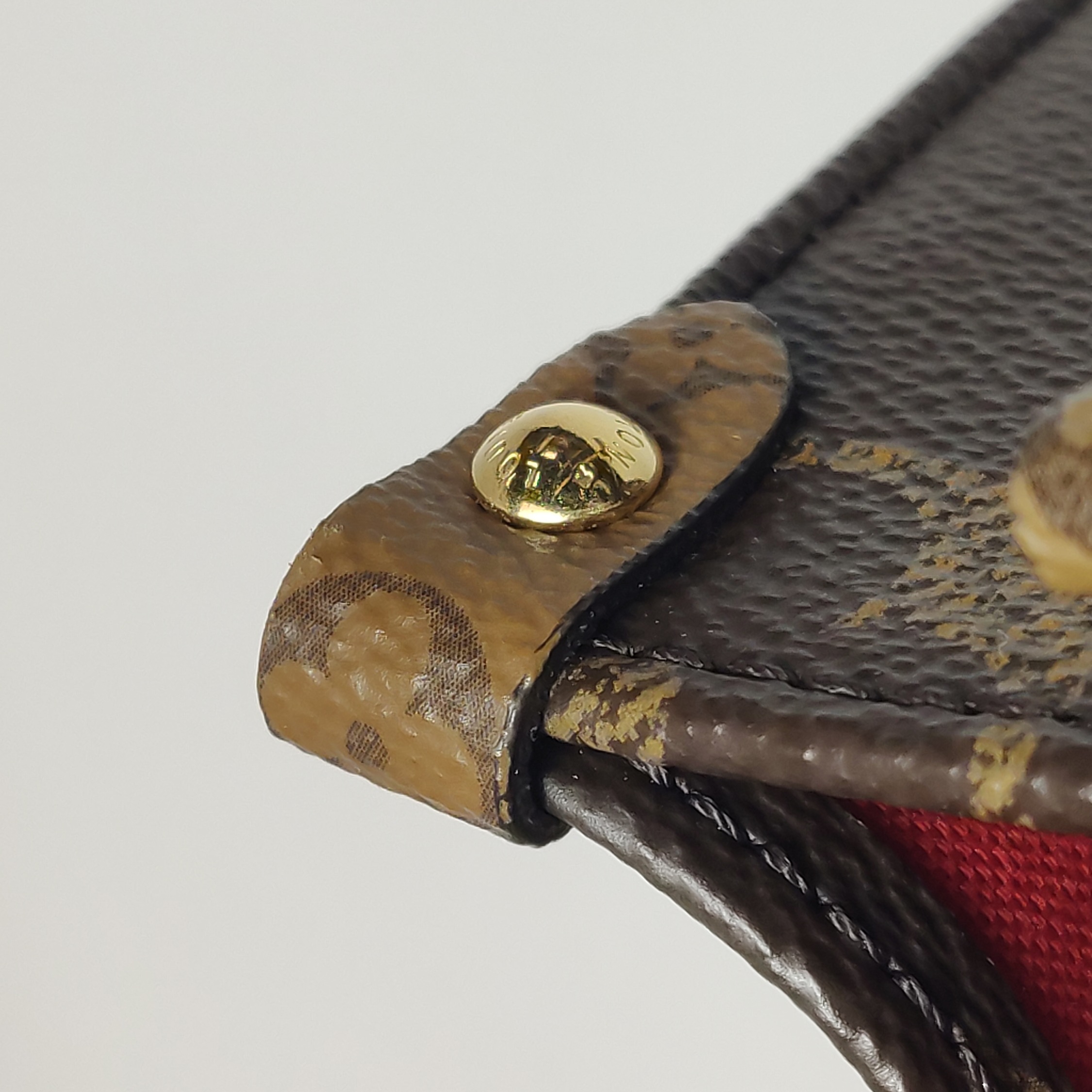 Louis Vuitton(LV) OnTheGo Tote Reverse Monogram Giant BB — photo 10 of 13