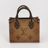 Louis Vuitton(LV) OnTheGo Tote Reverse Monogram Giant BB — thumbnail 3