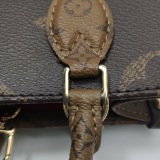 Louis Vuitton(LV) OnTheGo Tote Reverse Monogram Giant BB — thumbnail 11
