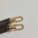 Louis Vuitton(LV) OnTheGo Tote Reverse Monogram Giant BB — thumbnail 9
