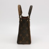 Louis Vuitton(LV) OnTheGo Tote Reverse Monogram Giant BB — thumbnail 5