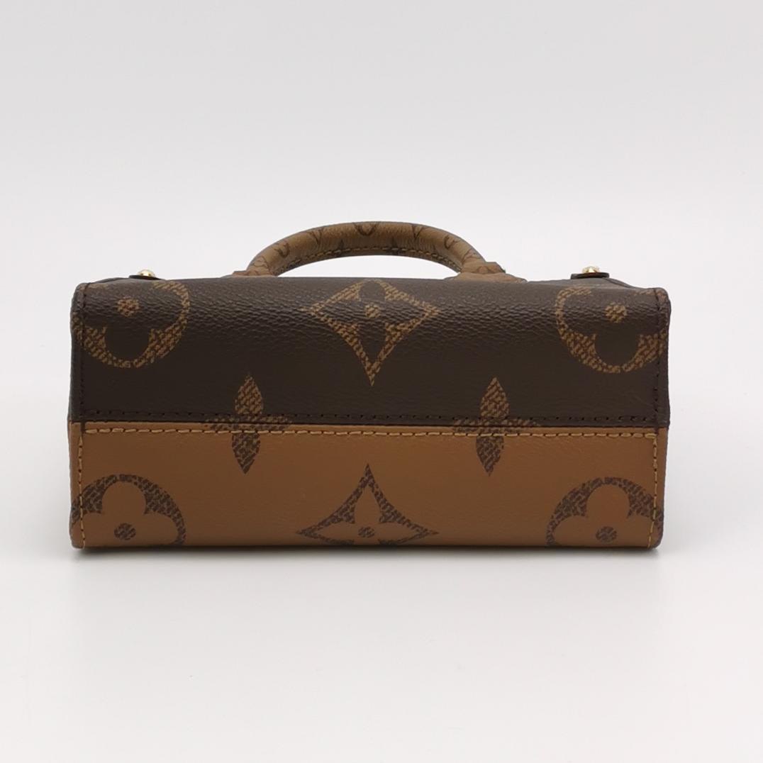 Louis Vuitton(LV) OnTheGo Tote Reverse Monogram Giant BB — photo 6 of 13