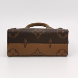 Louis Vuitton(LV) OnTheGo Tote Reverse Monogram Giant BB — thumbnail 6