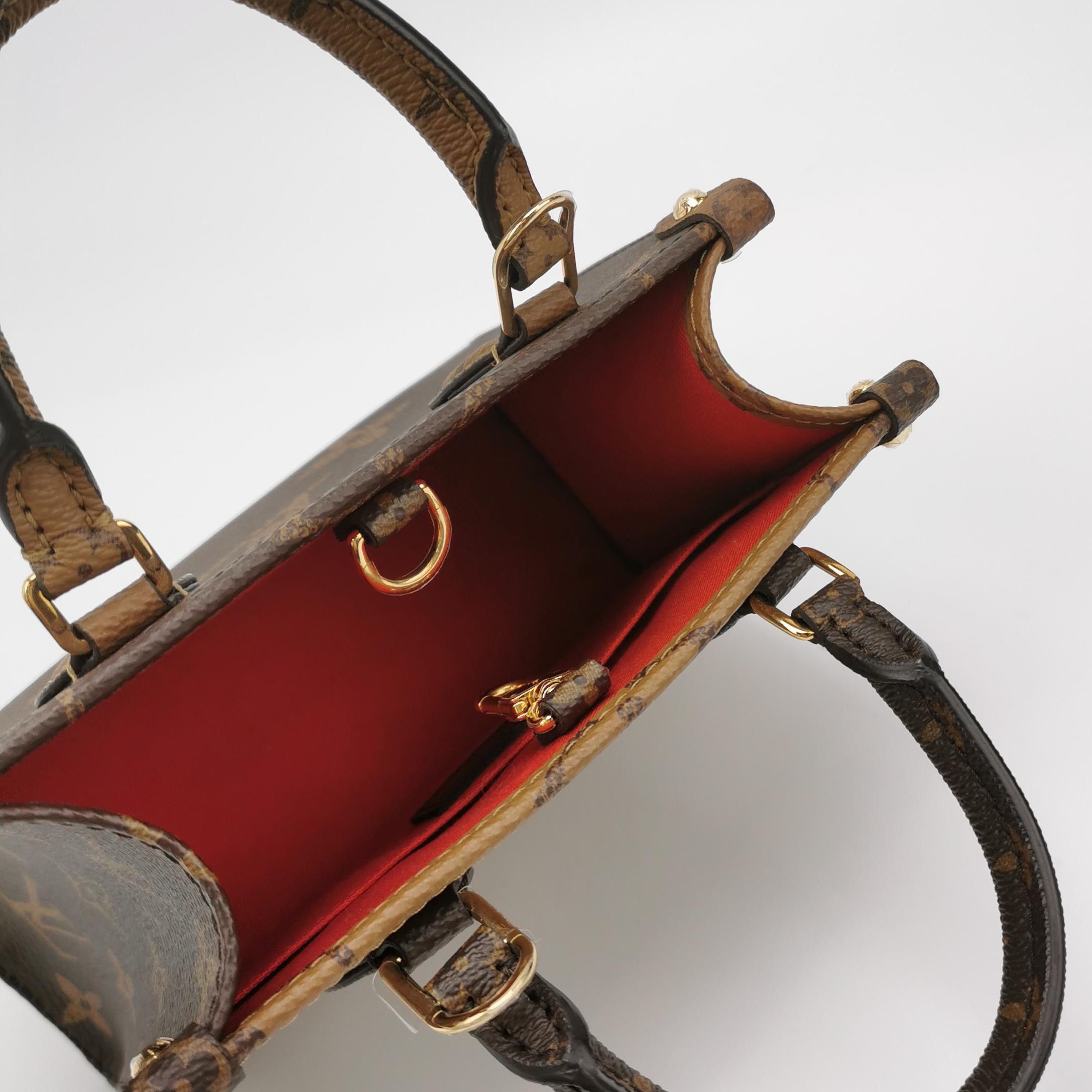 Louis Vuitton(LV) OnTheGo Tote Reverse Monogram Giant BB — photo 7 of 13