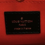Louis Vuitton(LV) OnTheGo Tote Reverse Monogram Giant BB — thumbnail 8