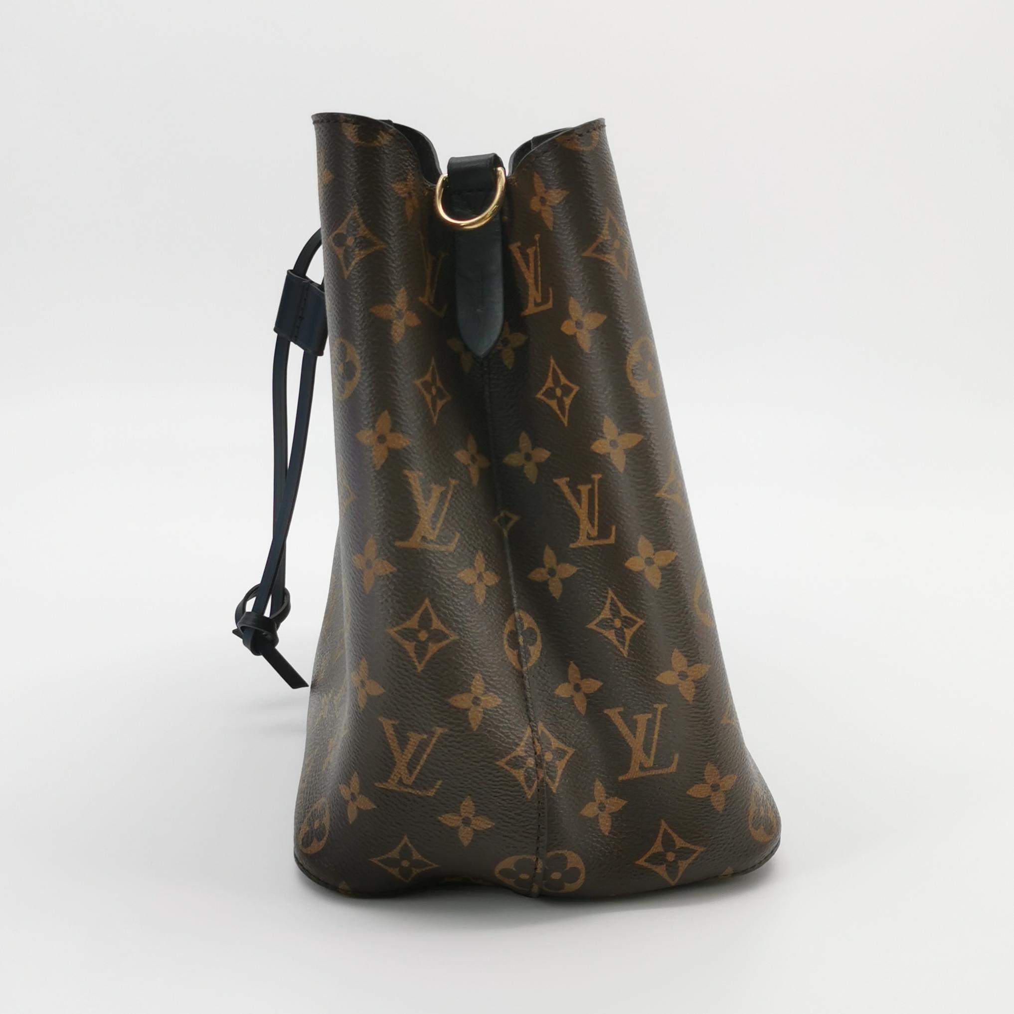 Louis Vuitton(LV) NeoNoe Handbag Monogram Canvas with Leather MM — photo 3 of 22