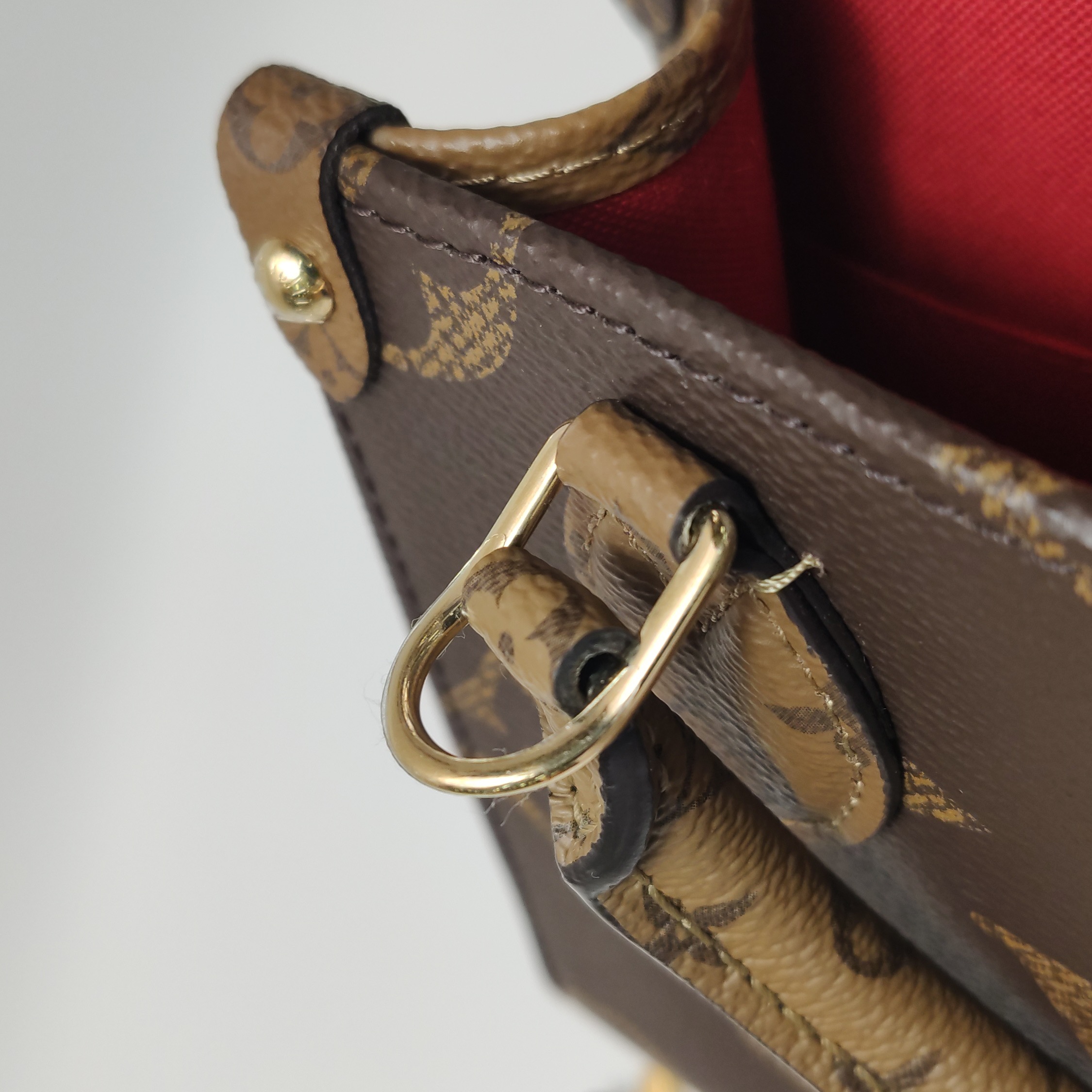 Louis Vuitton(LV) OnTheGo Tote Reverse Monogram Giant BB — photo 10 of 13