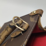 Louis Vuitton(LV) OnTheGo Tote Reverse Monogram Giant BB — thumbnail 10
