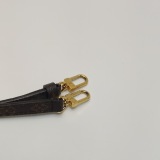 Louis Vuitton(LV) OnTheGo Tote Reverse Monogram Giant BB — thumbnail 11