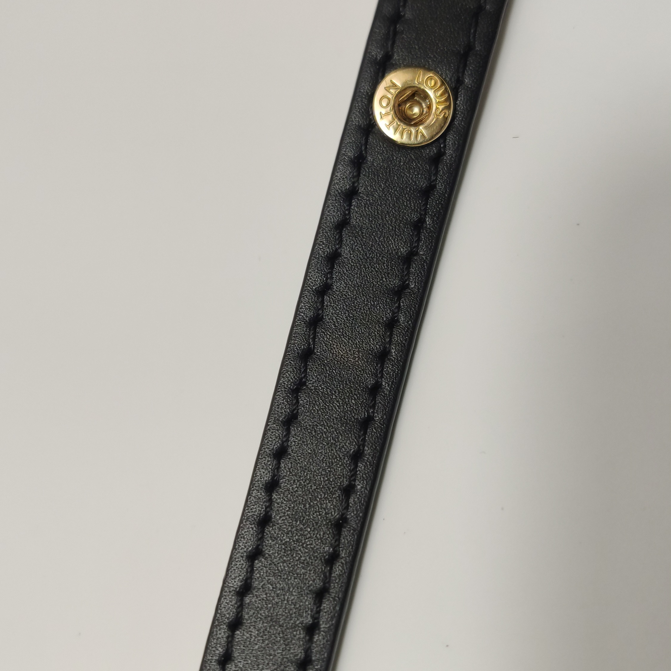Louis Vuitton(LV) NeoNoe Handbag Monogram Canvas with Leather MM — photo 22 of 22