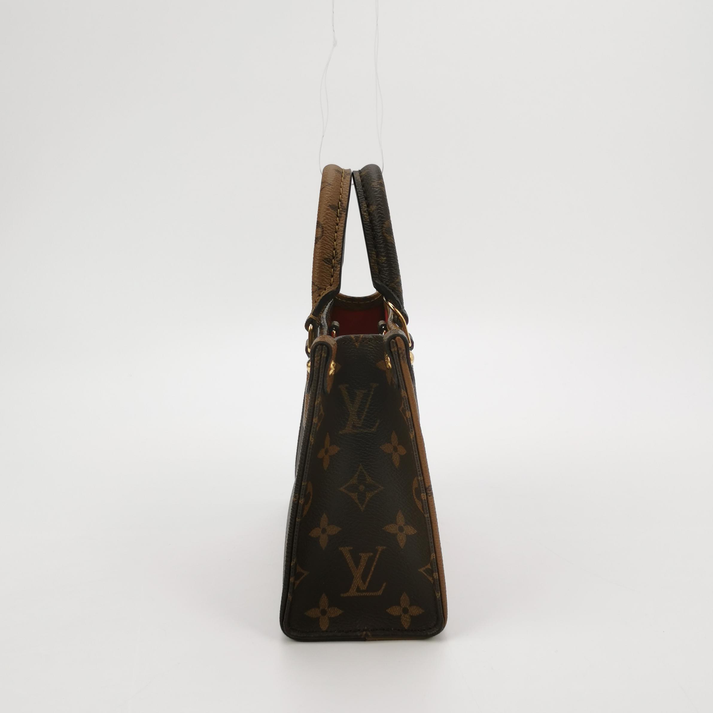 Louis Vuitton(LV) OnTheGo Tote Reverse Monogram Giant BB — photo 5 of 13