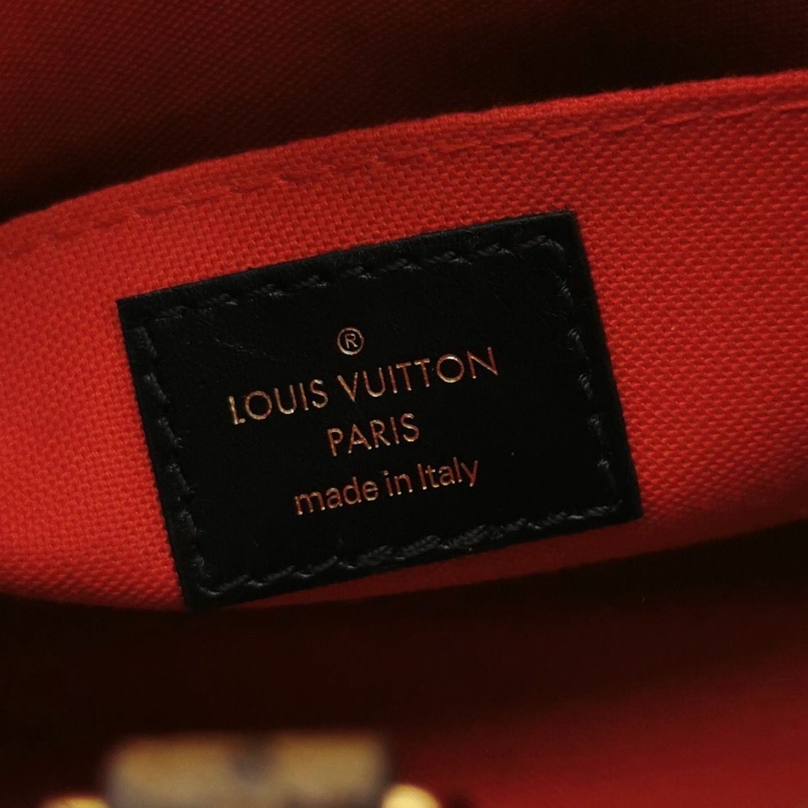 Louis Vuitton(LV) OnTheGo Tote Reverse Monogram Giant BB — photo 8 of 13