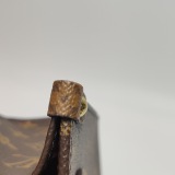 Louis Vuitton(LV) OnTheGo Tote Reverse Monogram Giant BB — thumbnail 12
