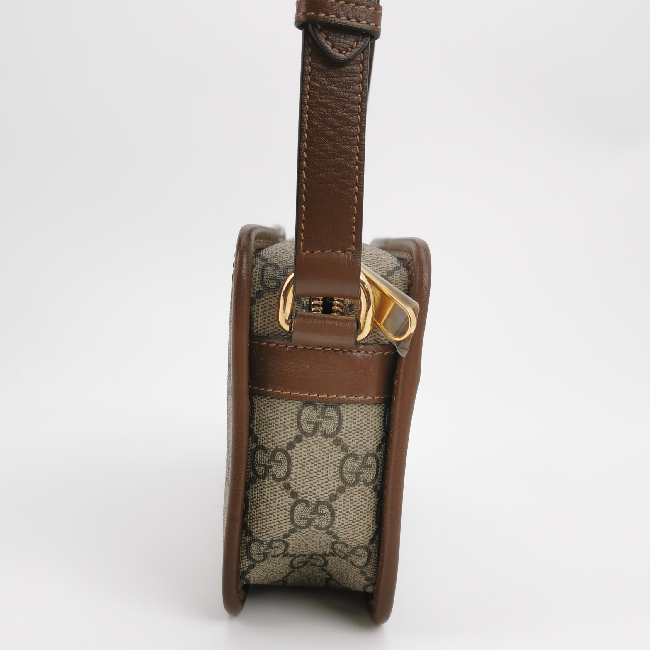 Gucci Interlocking G Patch Camera Bag GG Coated Canvas Mini — photo 3 of 18