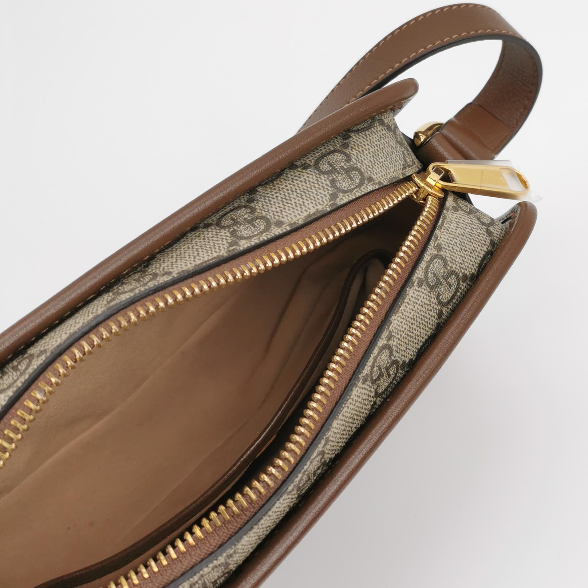 Gucci Interlocking G Patch Camera Bag GG Coated Canvas Mini — photo 7 of 18