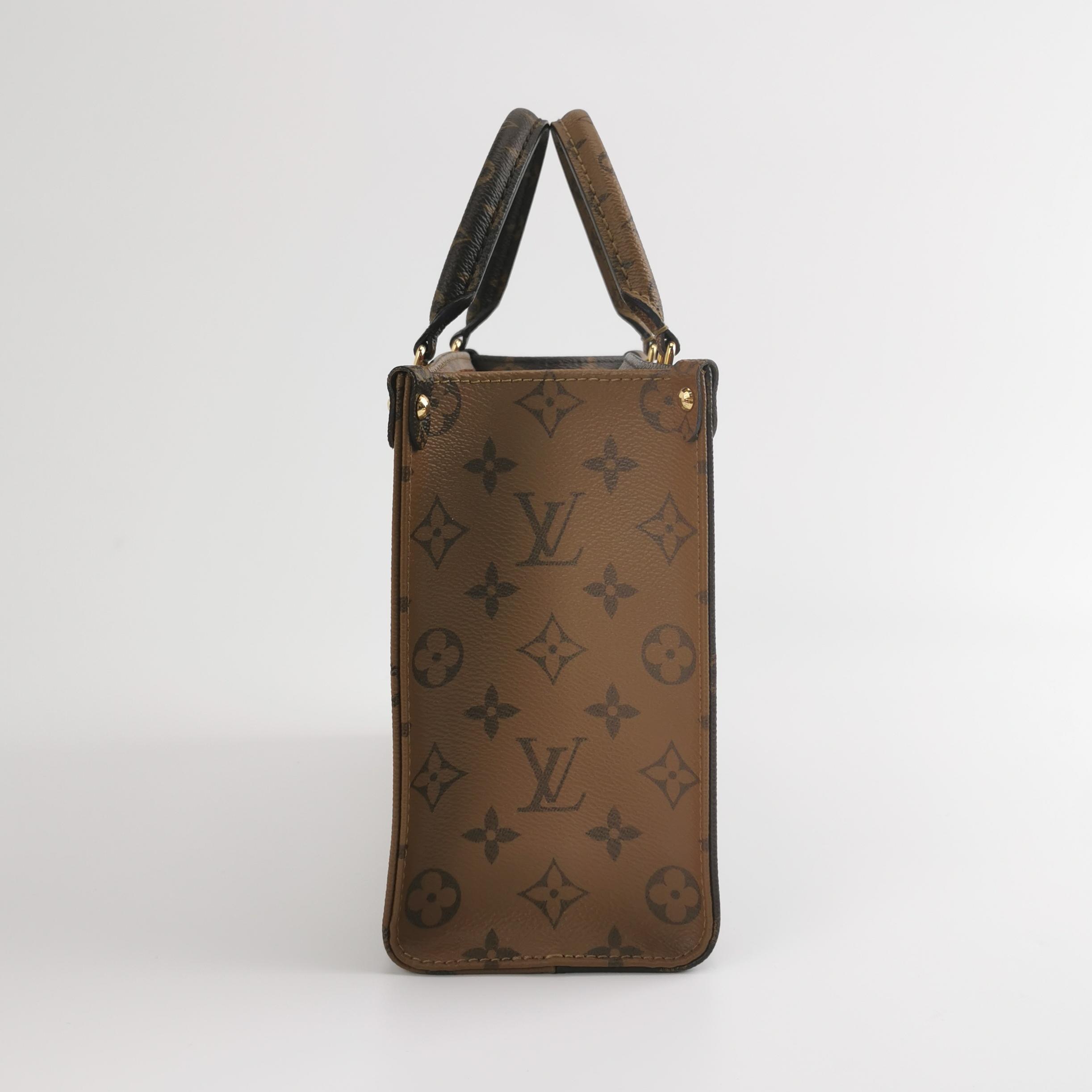 Louis Vuitton(LV) OnTheGo Tote Reverse Monogram Giant PM — photo 5 of 15