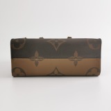 Louis Vuitton(LV) OnTheGo Tote Reverse Monogram Giant PM — thumbnail 6
