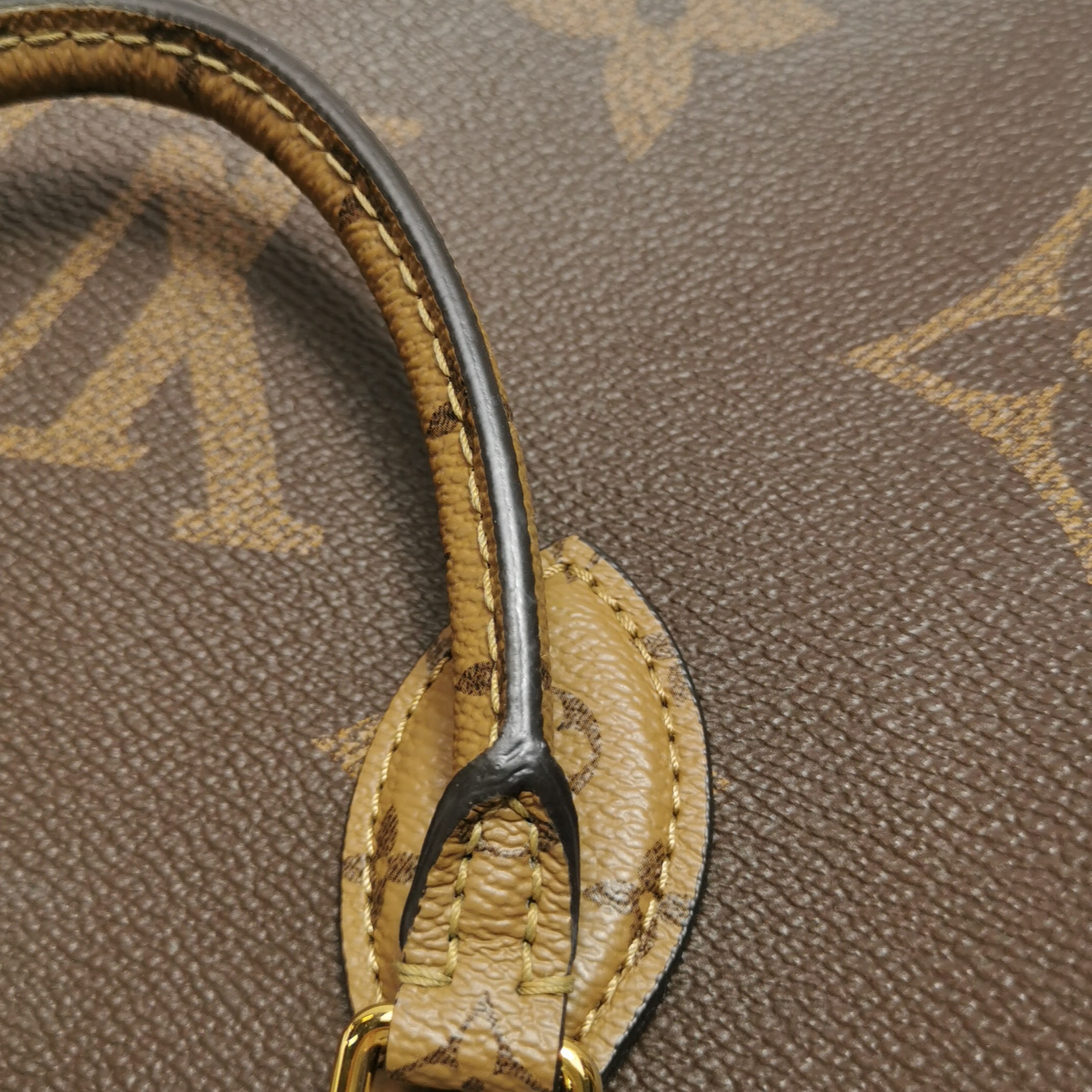Louis Vuitton(LV) OnTheGo Tote Reverse Monogram Giant PM — photo 15 of 15