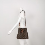 Louis Vuitton(LV) NeoNoe Handbag Monogram Canvas with Leather MM — thumbnail 2
