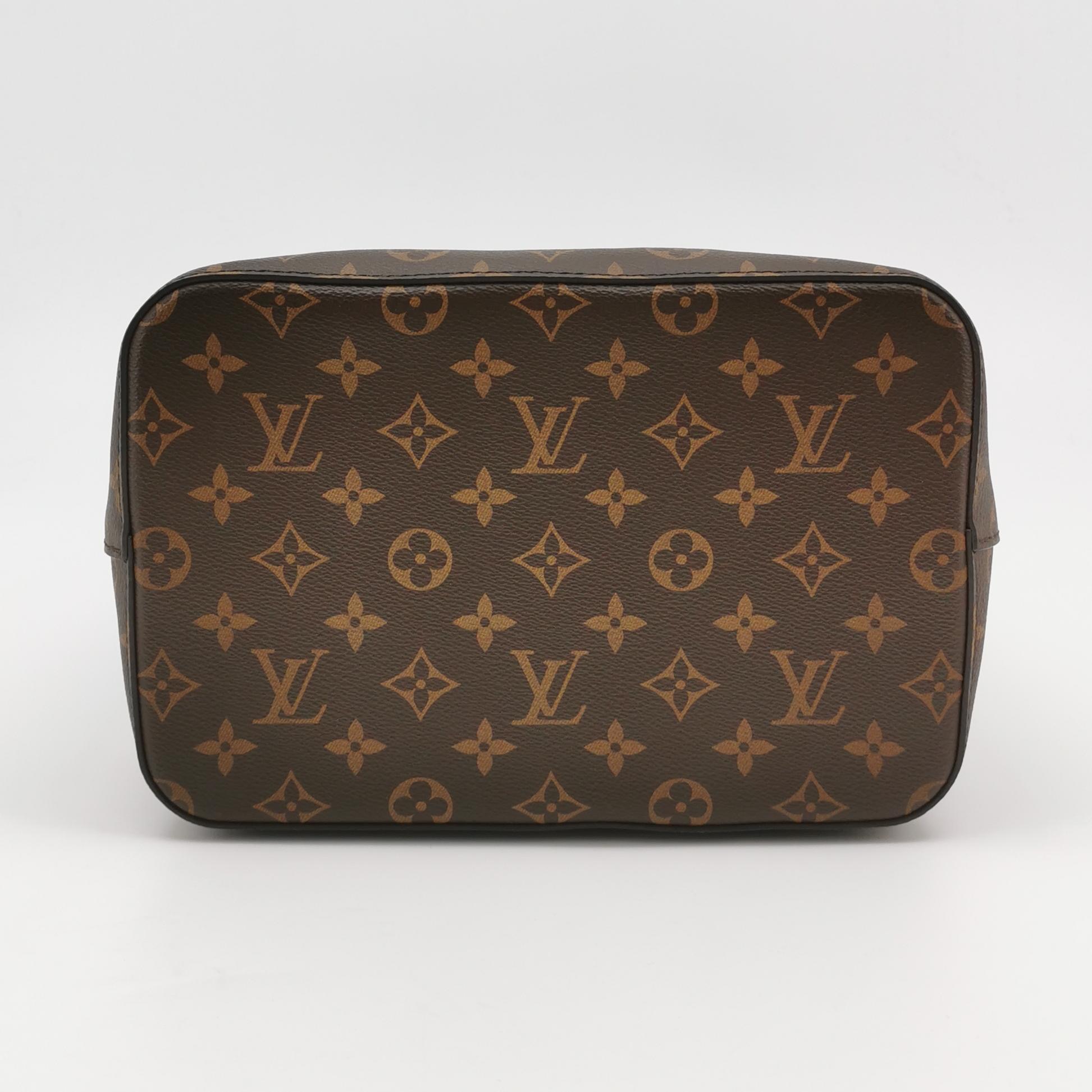 Louis Vuitton(LV) NeoNoe Handbag Monogram Canvas with Leather MM — photo 6 of 18