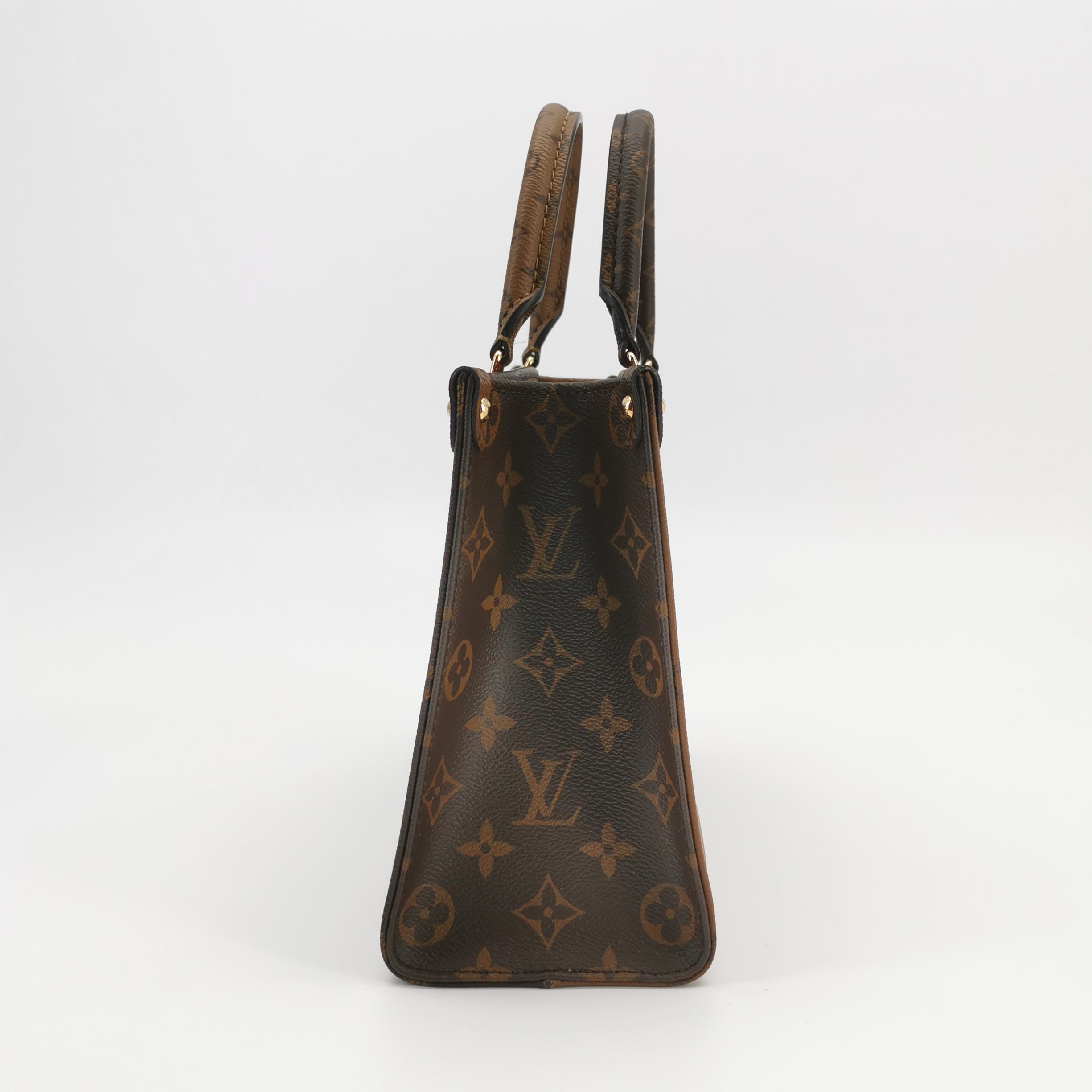 Louis Vuitton(LV) OnTheGo Tote Reverse Monogram Giant PM — photo 4 of 15