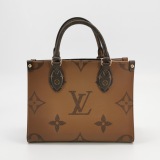 Louis Vuitton(LV) OnTheGo Tote Reverse Monogram Giant PM — thumbnail 3