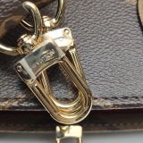 Louis Vuitton(LV) OnTheGo Tote Reverse Monogram Giant PM — thumbnail 9
