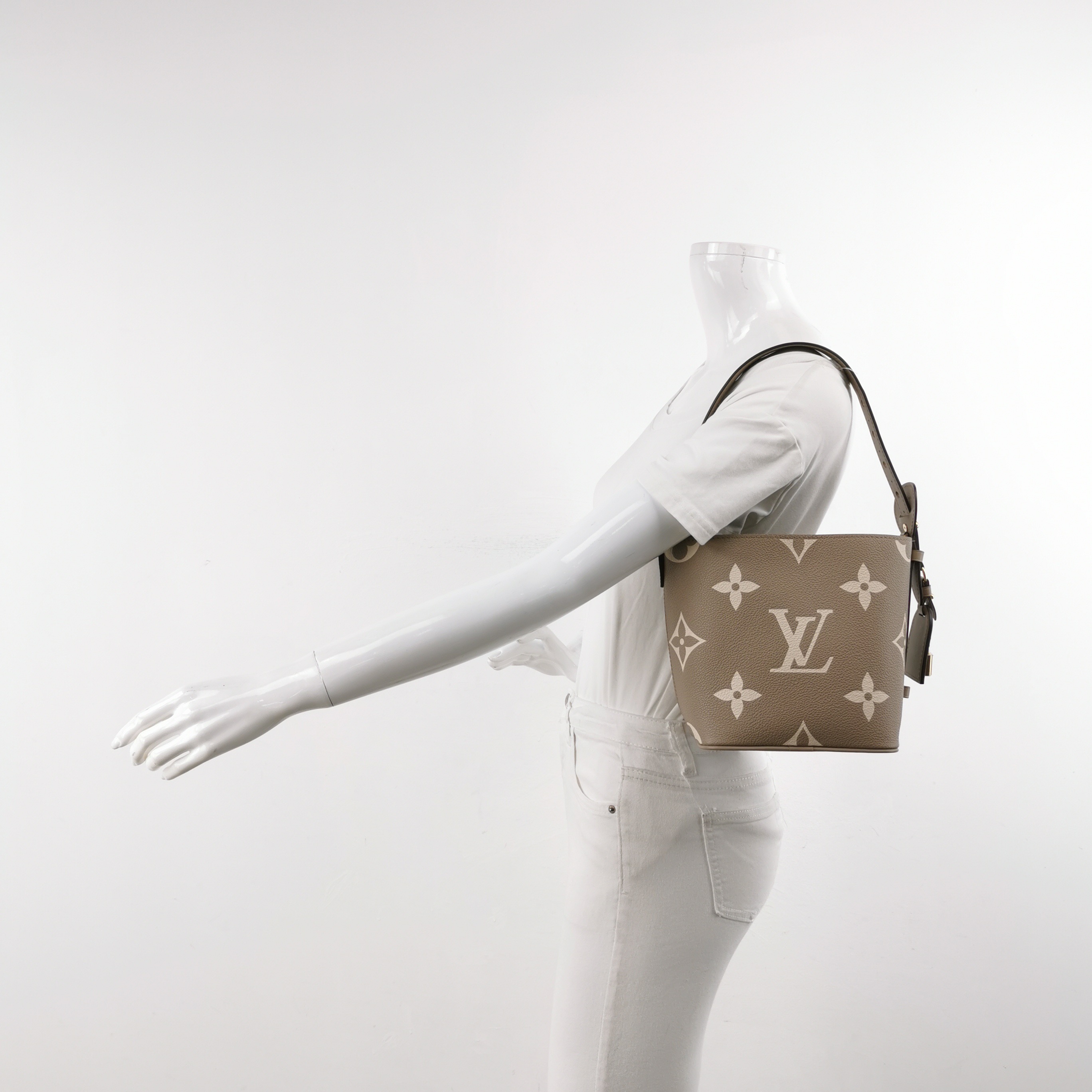 Louis Vuitton(Lv) All In BB Monogram Calfskin Gray — alternate view