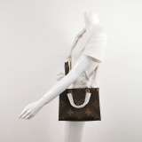 Louis Vuitton(LV) OnTheGo Tote Reverse Monogram Giant PM — thumbnail 2